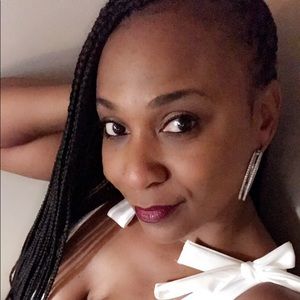 Meet your Posher, Tera